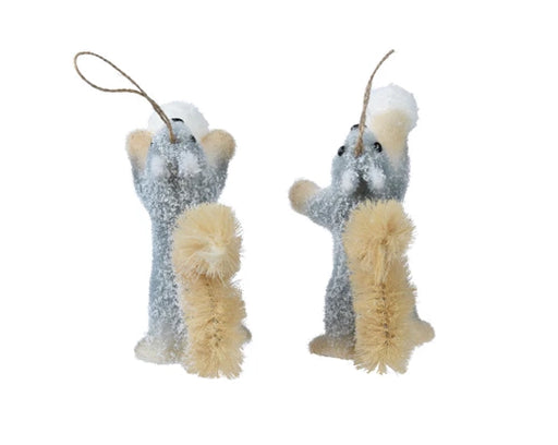 Hanging Squirrel Christmas Decoration (L.8cm W.15cm H.16cm)