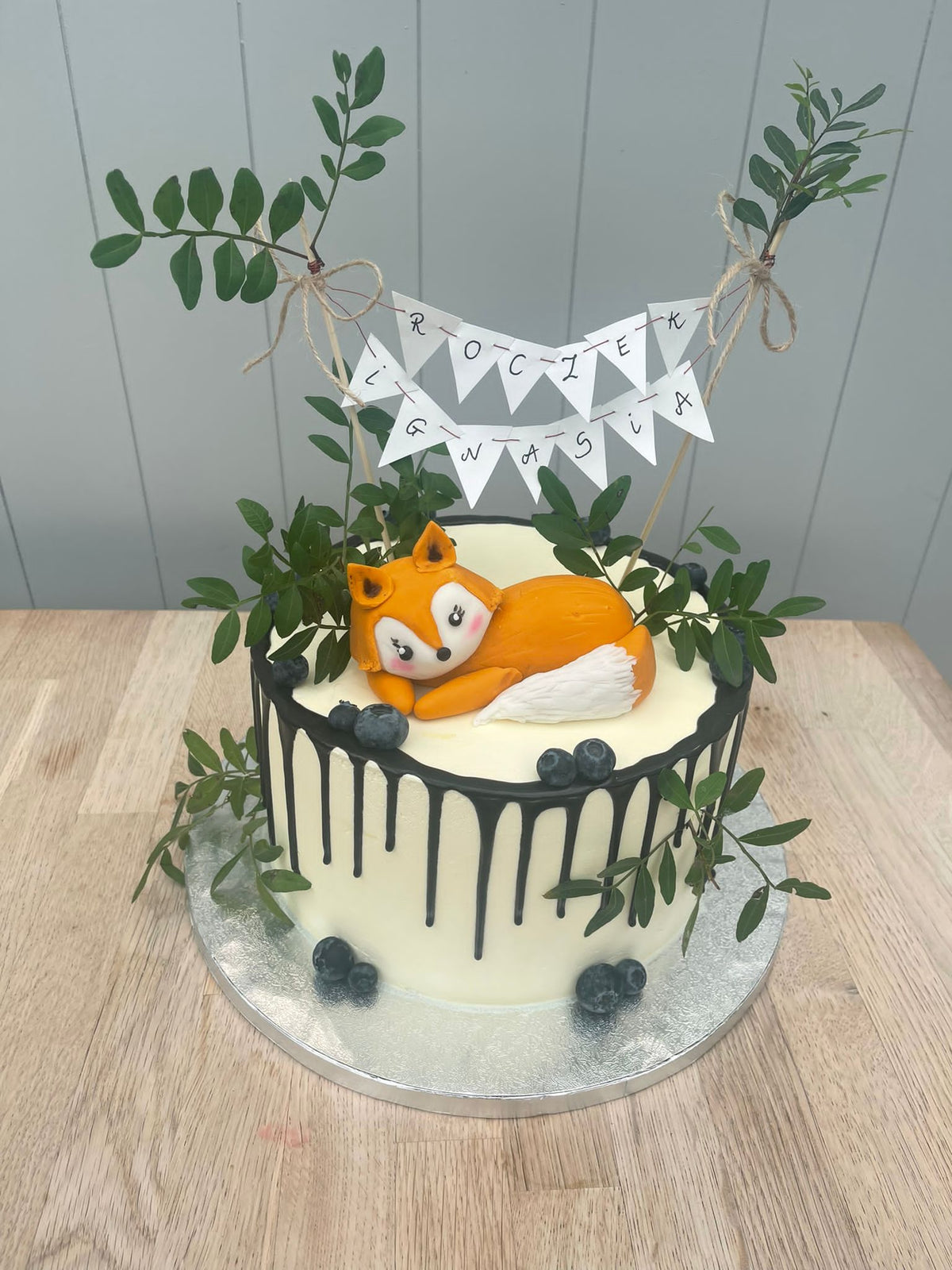 Woodland fox cake 🦊#juanassweetbakery #cakedecorating #parati #cake #... |  TikTok