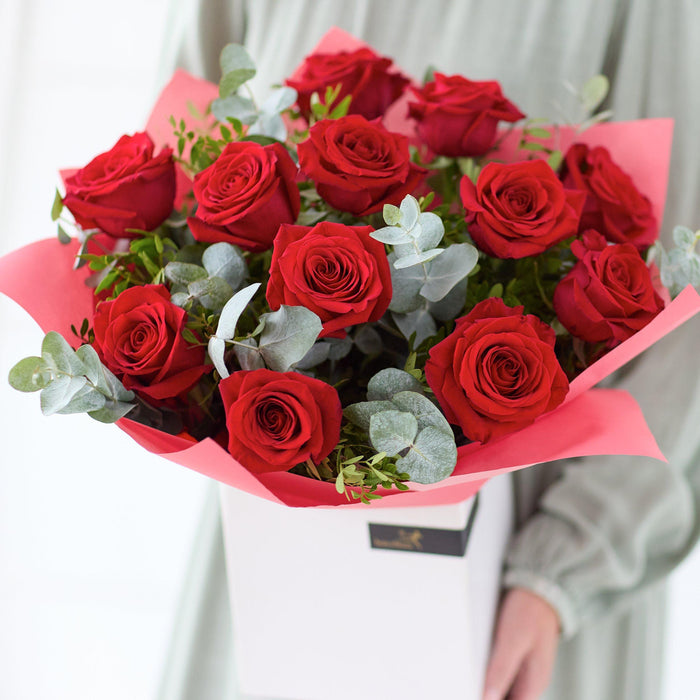 Valentine's Luxury 12 Red Roses