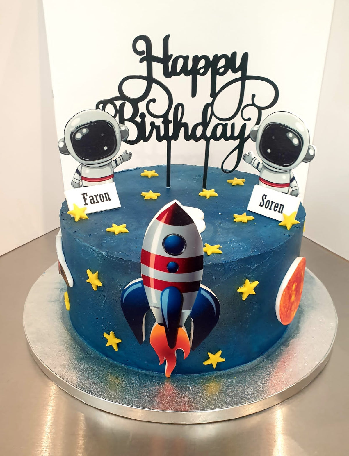 Space Man Cake - Sugar Whipped Cakes Website